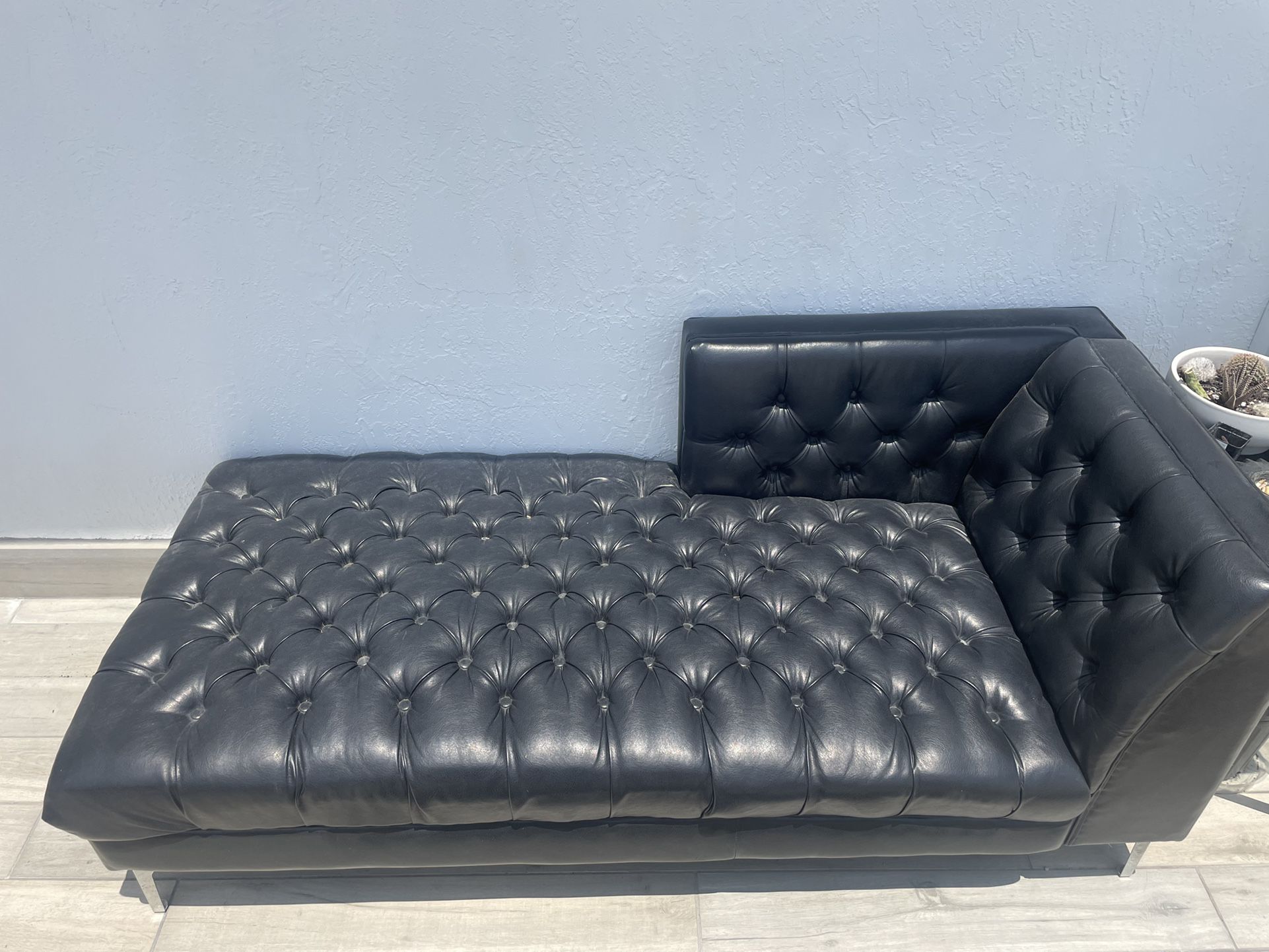 Black Sofa Glamour 