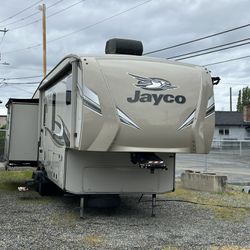 2018 Jayco Eagle Bunkhouse Fifth Wheel 37FT With 4 Slides