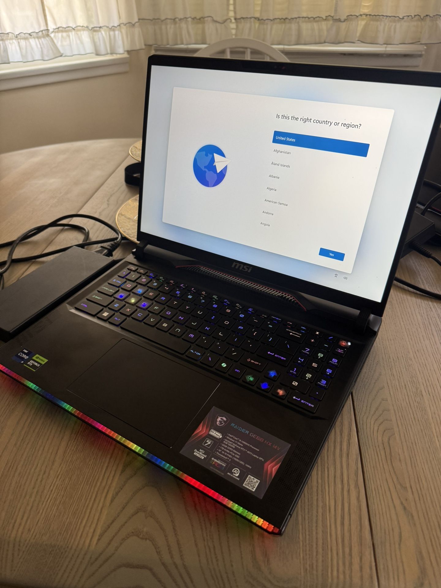 i9 MSI Raider GE68HX Gaming Laptop 16"