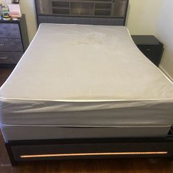 Full Size Bed Frame/grey
