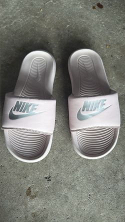 Nike Slide Sandals pink with Silver Logo size 6