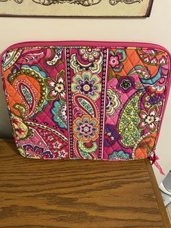 Brand New Vera Bradley Floral Zippered Laptop Sleeve 