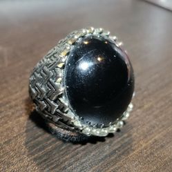 Silver And Black Ring Size 7 Costume Jewelry