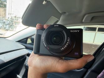 MUST SELL Sony Content Camera