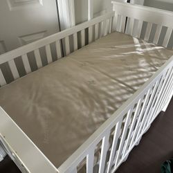 Baby and toddlers crib