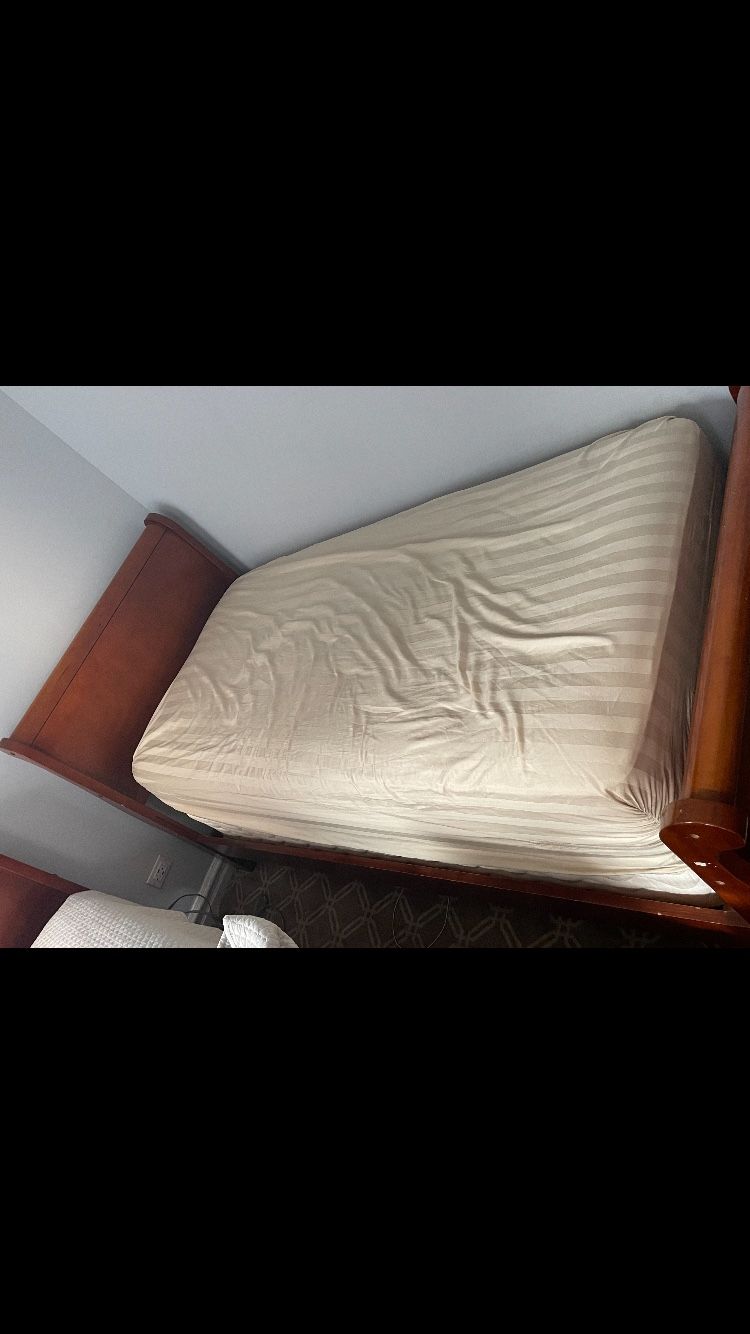 2 Wood Twin bed with brand new mattress SLEEPIES