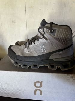 On Cloudrock Waterproof Hiking Boots Women’s 6 Gray Outdoor Trail Shoes