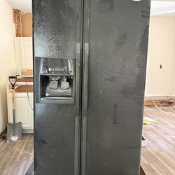Fridge/washer/gas stove