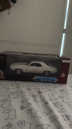 1969 Pontiac Firebird Trans Am 1:18 Die-Cast Model