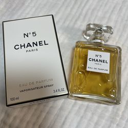 Chanel No5 women perfume