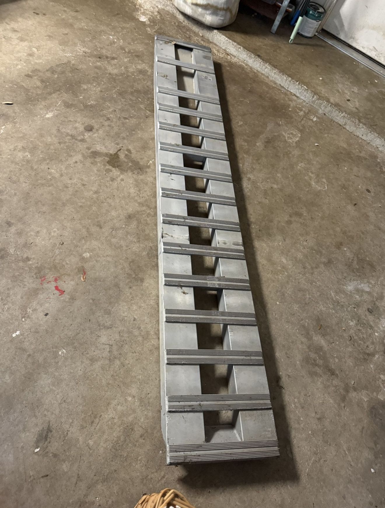 Gen Y 8ft Single Aluminum Car Hauler Ramp 10k Lbs Capacity With Pair