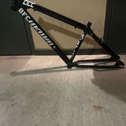 Lmk Unknown 29 Frame