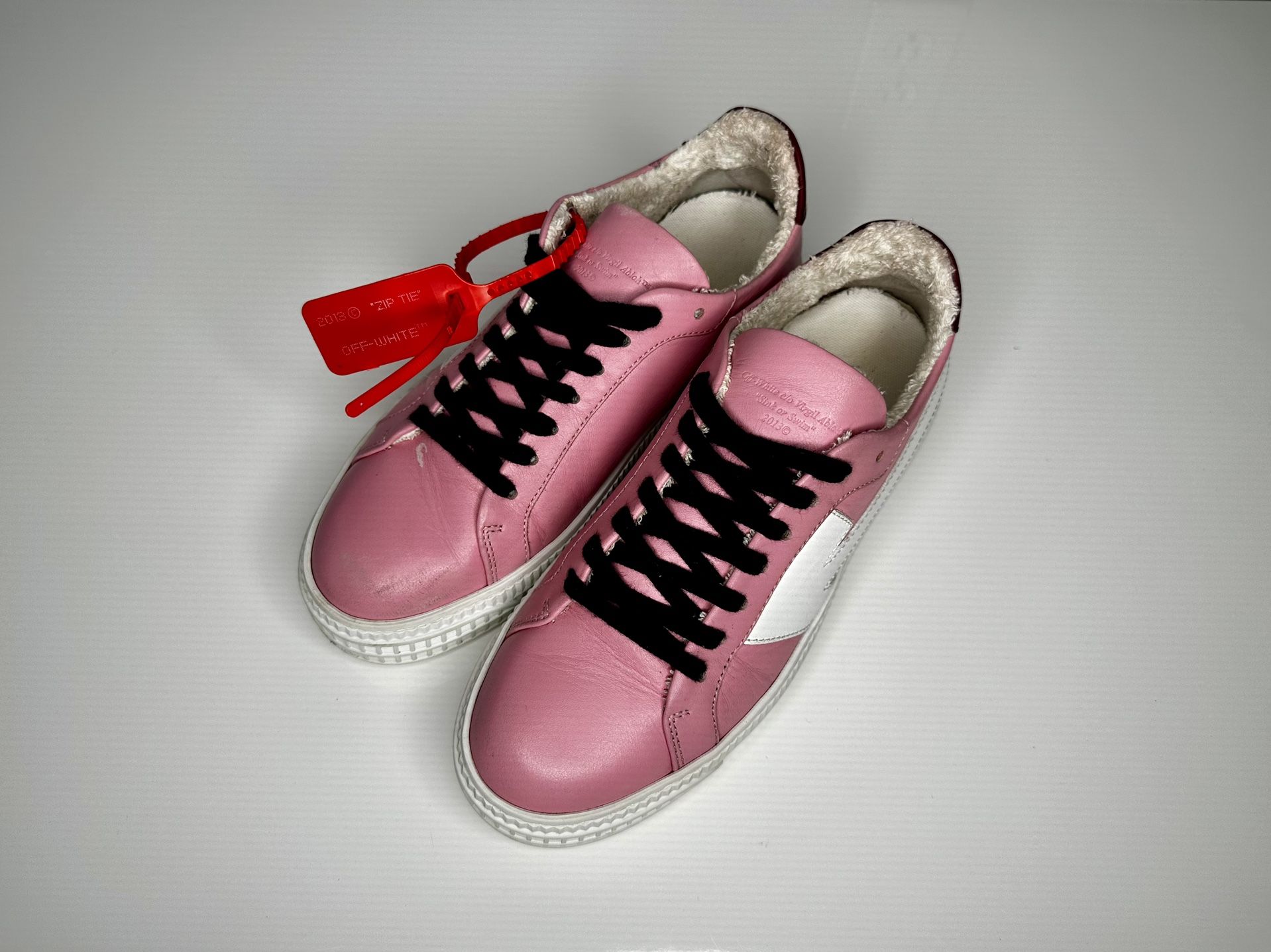 Off White Arrow Bubblegum Pink White Fashion Sneakers
