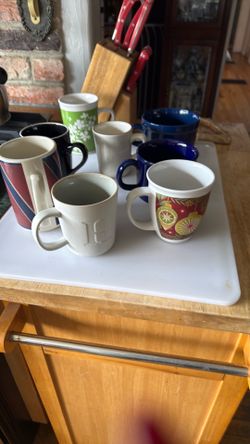 Lot of 8 coffee cups