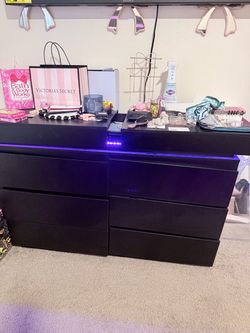 6 Drawer LED dresser w sliding desktop & charging station
