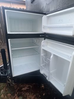 Whirlpool mini frige