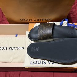 Louis Vuitton Men Slides 