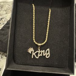 Gold Chain & Pendant 