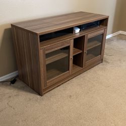 TV Console, Walnut, 28.5x47 1/4
