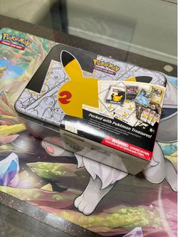 Pokemon: Celebrations Collector Chest