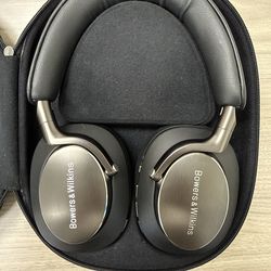 Bowers Wilkins PX8