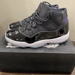 Nike Retro Air Jordan  XI Space Jam Size 12 Sneakers Yeezys