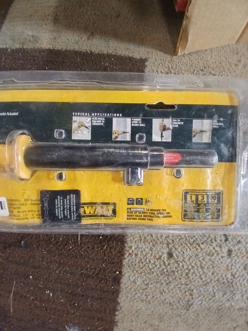 Dewalt P1000 Fastening Tool