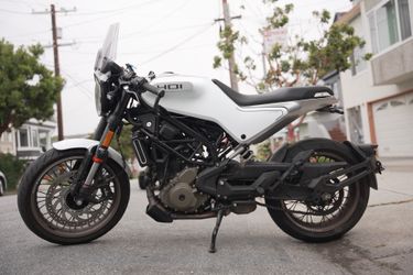 Husqvarna Vitpilen 401 ABS Motorcycle