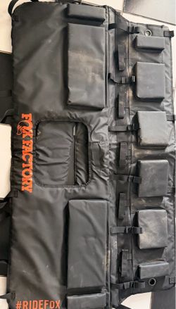 Fox factory bike tailgate pad (Tacoma)