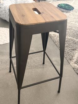 3 Bar Stools