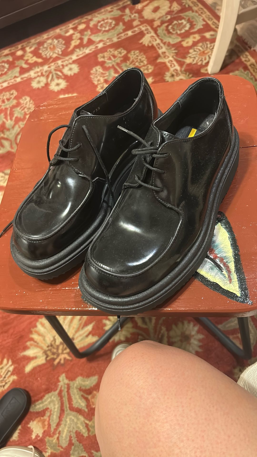GBX  Men’s Size 6.5 Women’s 8 Size 39 European 