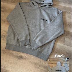 Essential hoodie