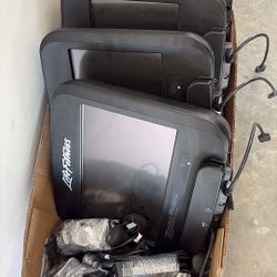 Life Fitness Discovery SE console 