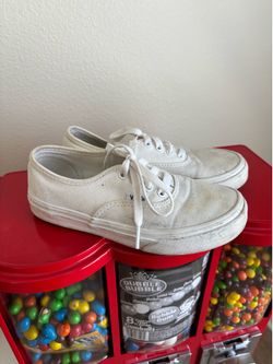 Used women shoes and sandals
