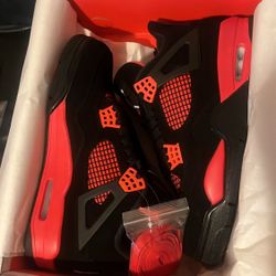 Jordan 4 Red thunders
