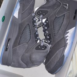 Jordan 5 Retro Wolf Grey Size 10.5 Men No Lid On Box