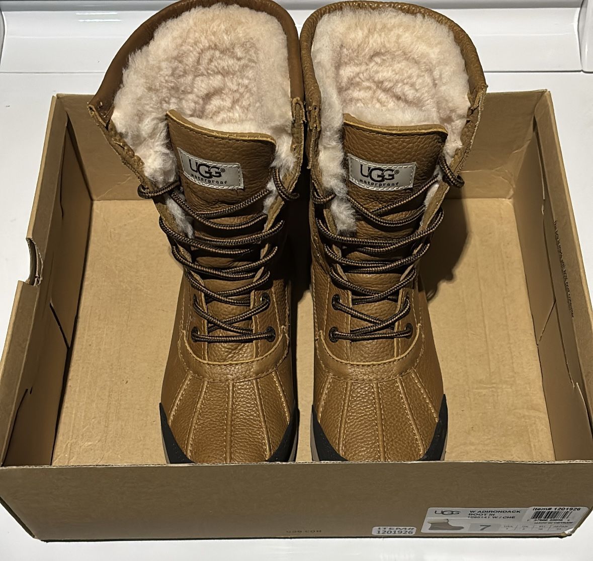 UGG Boots Adriondack 3 Women