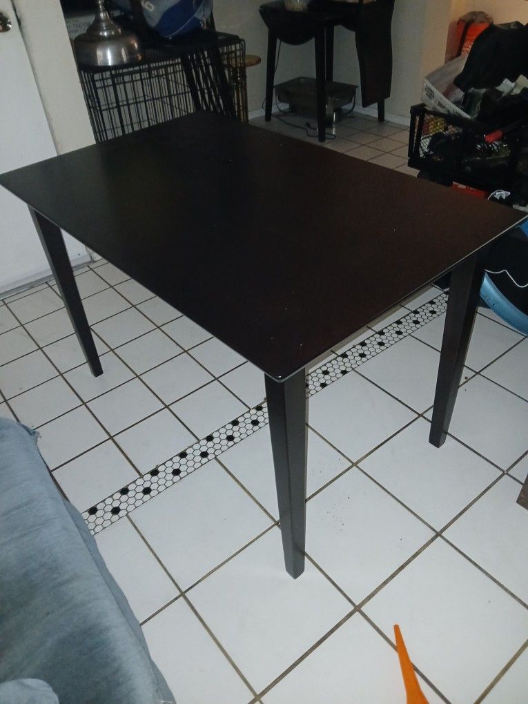 47/29inch,, Table Desk...Brand,new...cappachino