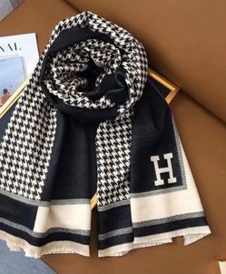 Winter autumn scarf black and white strips warm luxury style for women