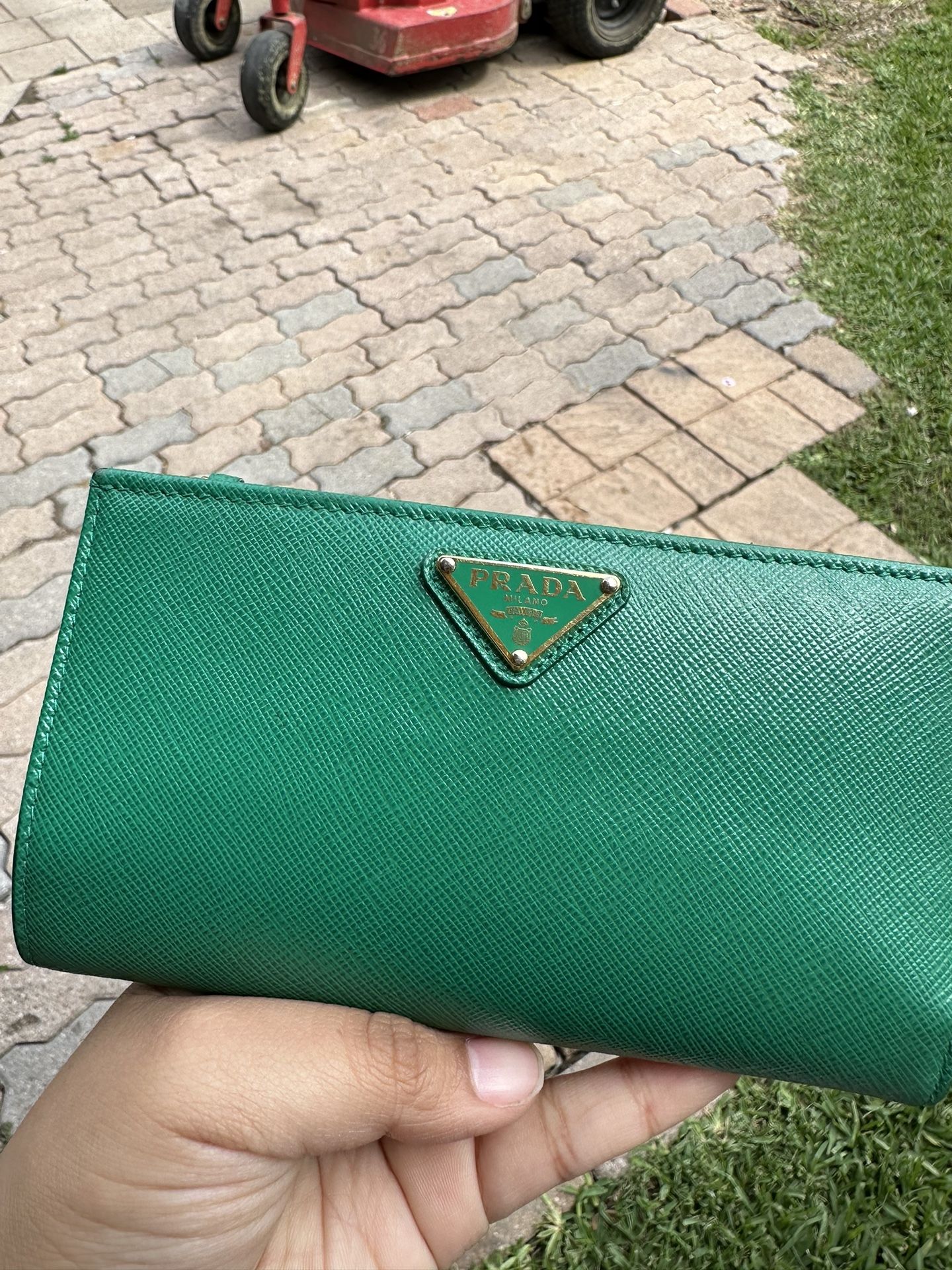 Green Prada Large Saffiano Leather Wallet (Real)