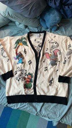 Adorable Disney sweater/cardigan XL