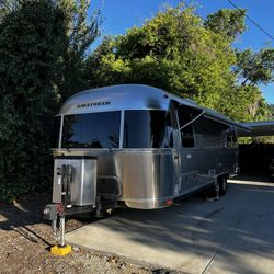 2022 Airstream Flying Cloud 27FBT