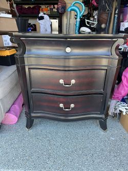 Nightstand 