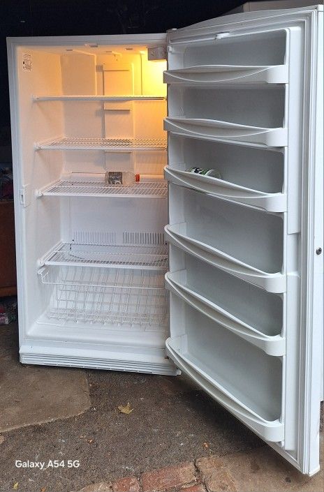 20 Cubic Feet Commercial Freezer
