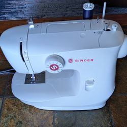 SINGER MX60 SEWING MACHINE 