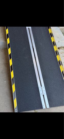 Folding Aluminum Wheelchair Ramp