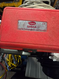 Cooper SH66A Digital Temperature Instrument
