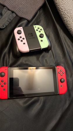 Nintendo switch , 2  joy sticks plus dock