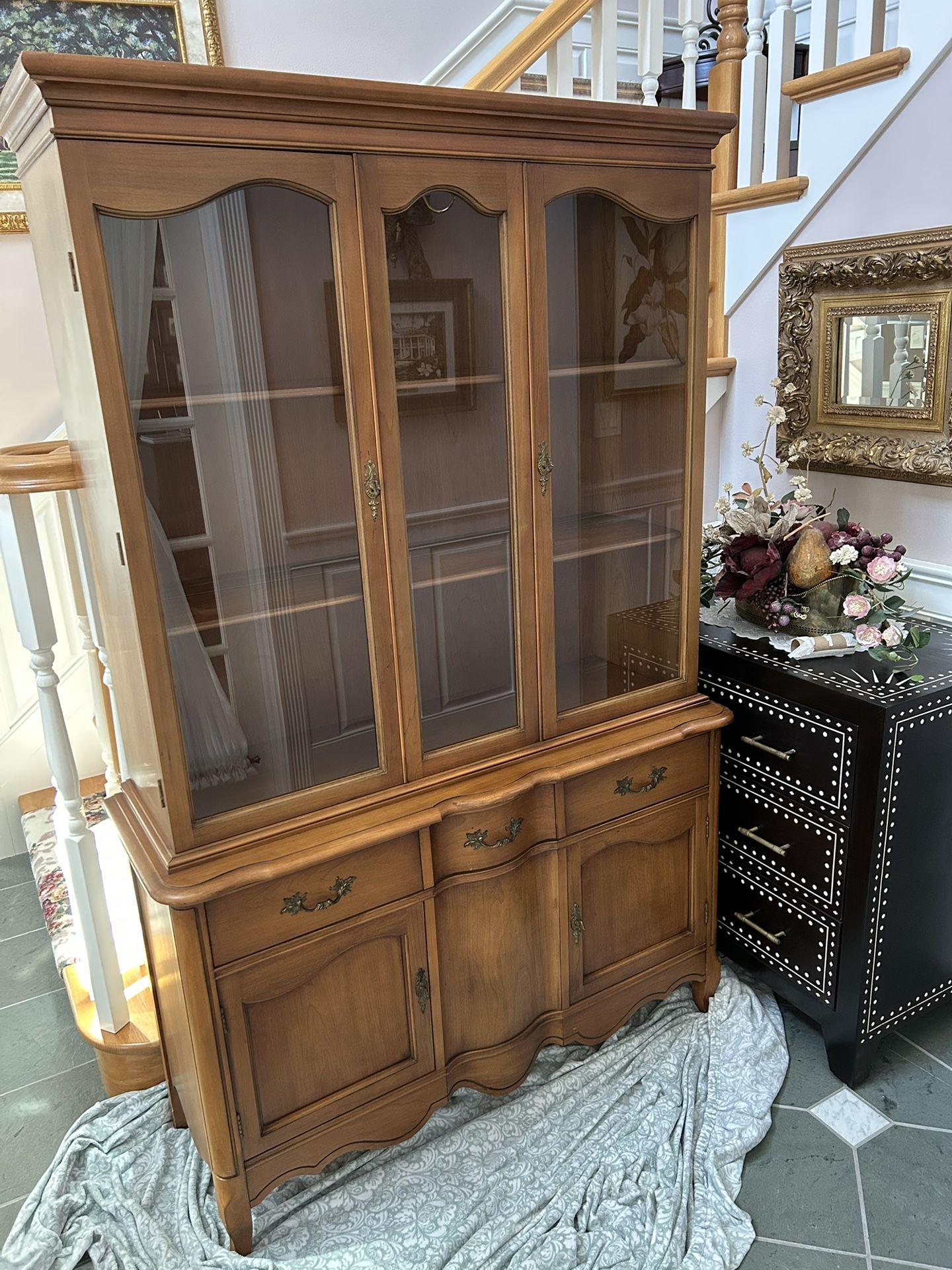 Charming, vintage golden-maple china hutch