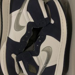 Jordan 1 High Og. Midnight navy CO. Japan. Size(10.5M). Preowned. In excellent condition. Comes with Og all. $125. Cash. Trades Always welcome. Tap in